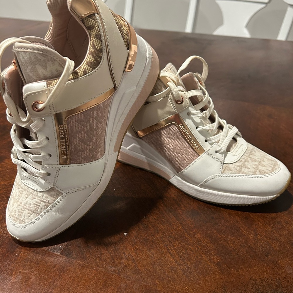 Michael Kors Women's Cream and Gold Sneakers